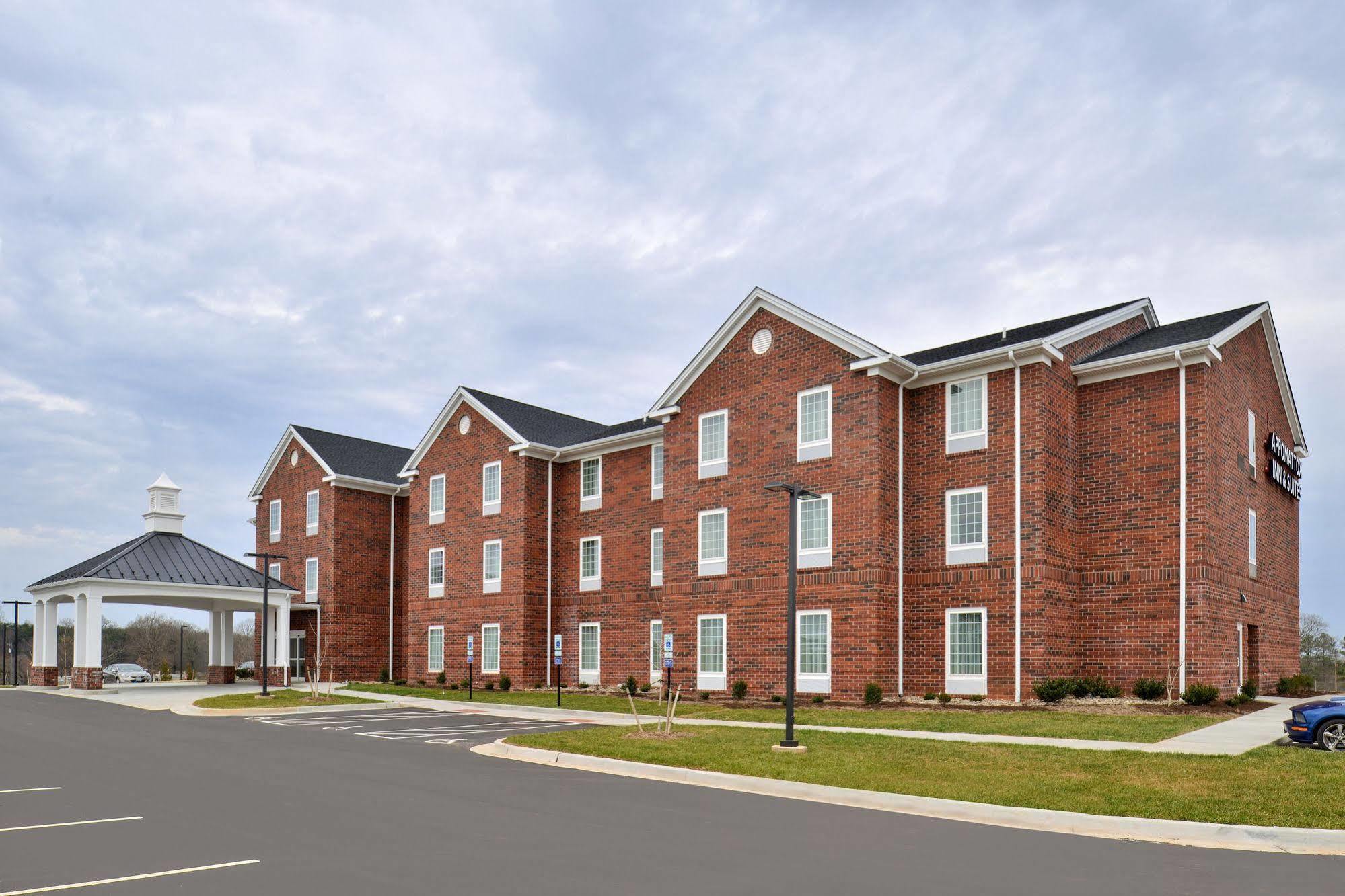 Appomattox Inn And Suites Exterior photo